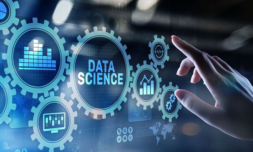 Real-Time Data Streaming for Data Science with Apache Flink